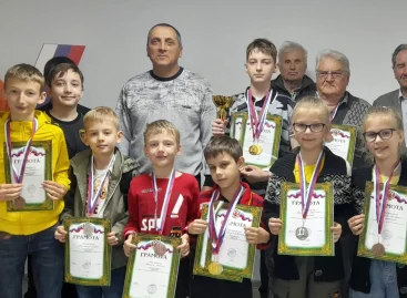 В парке культуры и отдыха в клубе «Белая ладья» состоялся турнир по шахматам