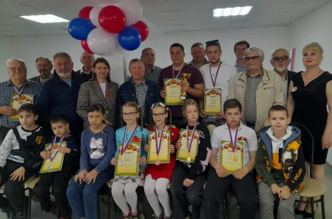 В клубе «Белая ладья» парка культуры и отдыха прошёл праздничный турнир по шахматам