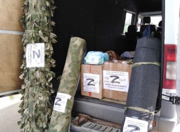 В Сальске волонтёрская группа «Мастерицы для фронта» отправляет на передовую антидроновые покрывала-«невидимки» и не только