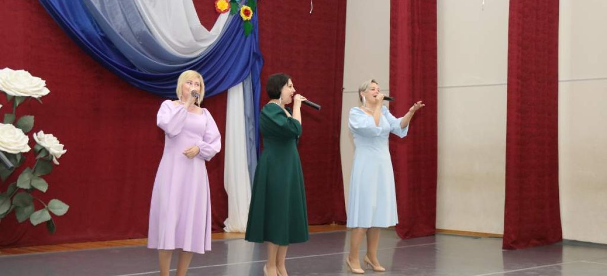 Людям в белых халатах: медики Сальска и района отметили свой профессиональный праздник