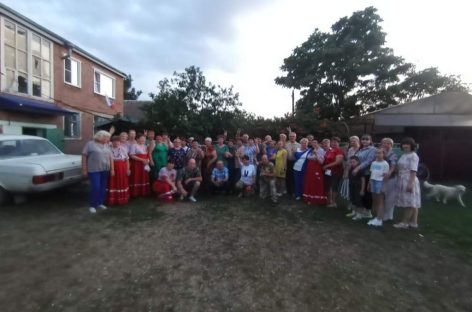 Волонтёрская группа «Своих не бросаем» из пос. Юловский Сальского района отметила свою первую годовщину