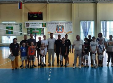 Всей семьёй — на ГТО: в спортивном комплексе «Сальский» прошёл спортивный праздник