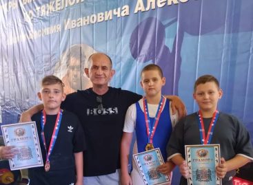 Третье командное: в Батайске прошёл открытый турнир города Ростова-на-Дону по тяжёлой атлетике