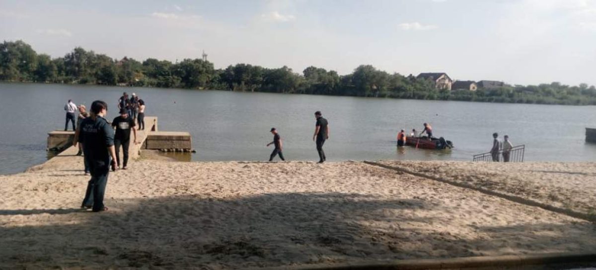 В Сальске, на городском пляже, утонул мужчина