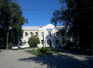 Переход на электронные личные медицинские книжки откладывается до 1 сентября 2025 года