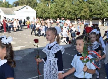 Линейки ко Дню Знаний в Ростовской области пройдут в закрытых помещениях