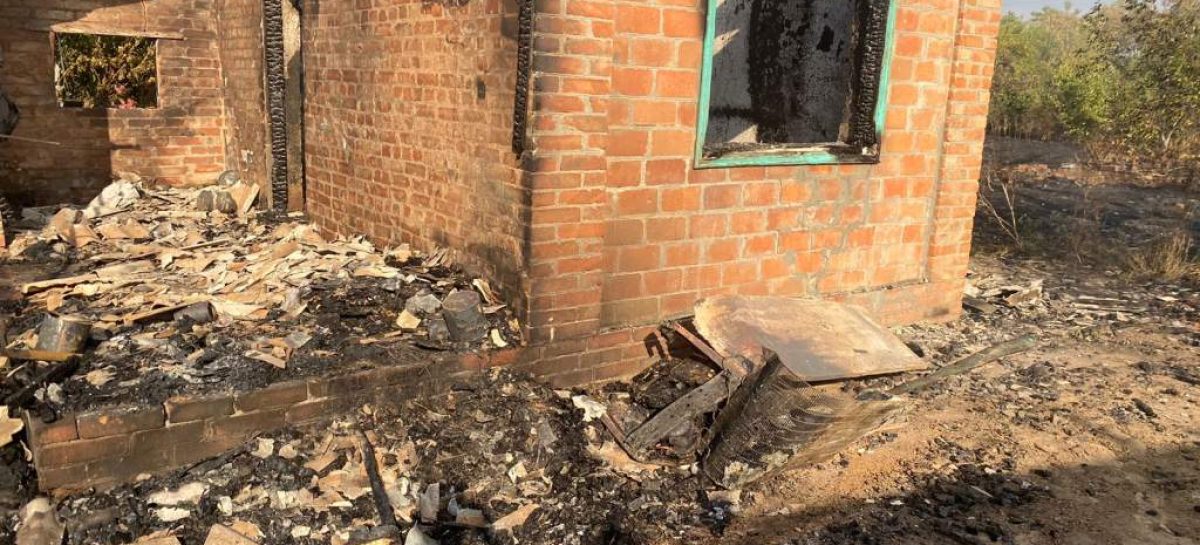 В Сальском районе, на хуторе Бровки, сгорела дача