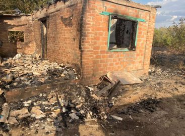 В Сальском районе, на хуторе Бровки, сгорела дача