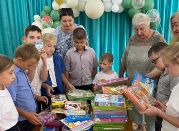 Сальская районная организации ВОИ передала подарки к новому учебному году детям с ограниченными возможностями здоровья