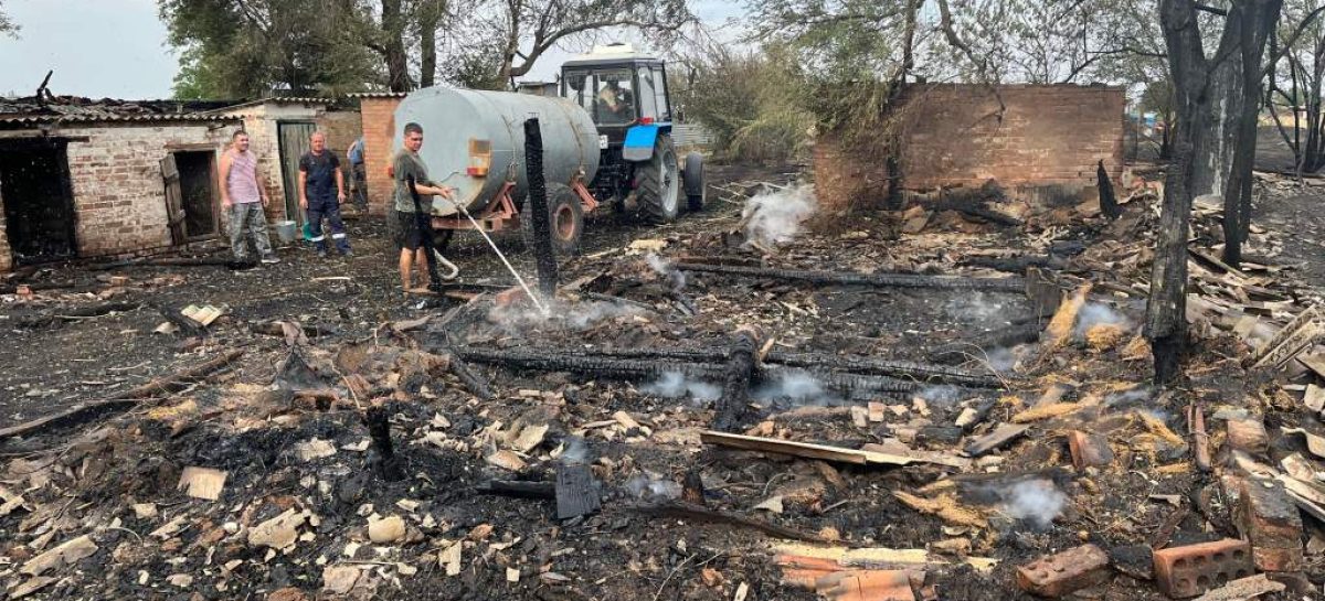 В Сальском районе произошёл пожар из-за неосторожного обращения с огнём
