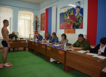 «Вот он я, привет, войска!»: Сальском районе стартовал осенний призыв в армию