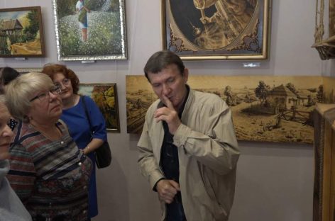 Свои работы показали профессионалы и любители: в художественном музее открылась выставка «Наш край степной»