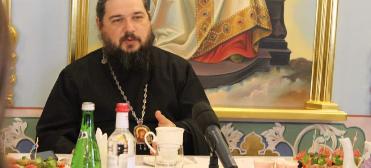 Епископ Волгодонской и Сальский Антоний обсудил с представителями СМИ самые волнующие общество вопросы