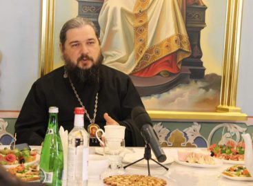 Епископ Волгодонской и Сальский Антоний обсудил с представителями СМИ самые волнующие общество вопросы