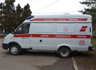 В центре города неизвестные ранили сальчанина ножом в ногу