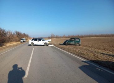 Сальчанка выехала на встречную полосу и столкнулась с «Окой»