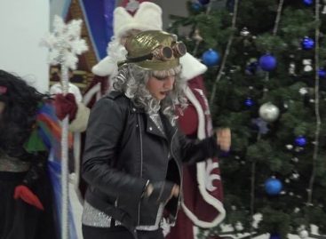 Снеговик закружит в танце, Баба-Яга заколдует: начались  детские новогодние представления