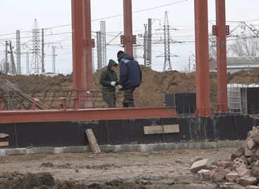 За 364 миллиона — еще вложится бизнесс: на «Луне» строят плавательный бассейн