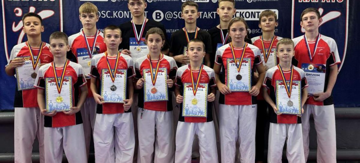 Сальский клуб «Контакт» вернулся с областного турнира с медалями