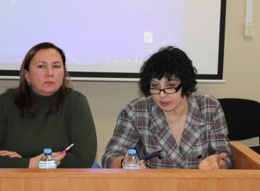 Сальчанин поинтересовался, почему за сильнодействующими препаратами, выписанными врачом, приходится ездить посёлок Целина