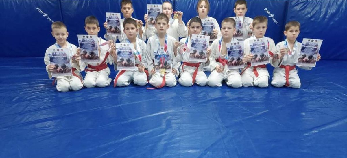 Сальская команда «Славяне» одержала победы в соревнованиях в Новочеркасске