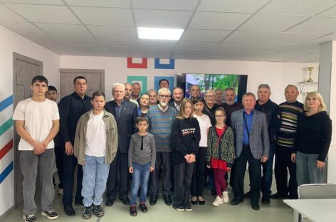 Братья Осипович из Сальска провели шахматный турнир