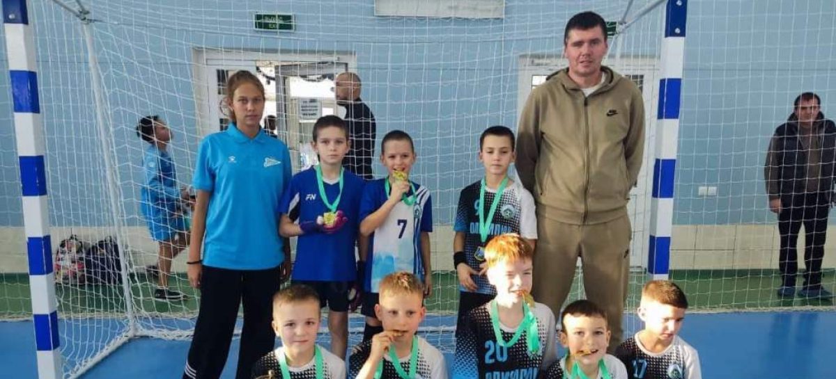 Сальские футболисты завоевали очередные награды