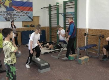 Одни — в спортзале, другие — на концептах: гребцы- академисты готовятся к весенним стартам