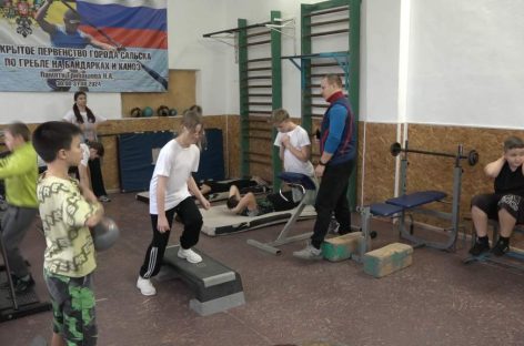 Одни — в спортзале, другие — на концептах: гребцы- академисты готовятся к весенним стартам