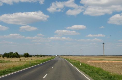 Год из года сальчане спрашивают: почему магистральные улицы Островского, Станиславского и другие так быстро становятся непригодными для проезда?