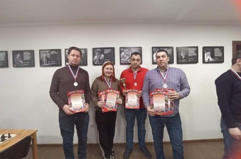 Сальские шахматисты стали серебряными призёрами Ростовской области
