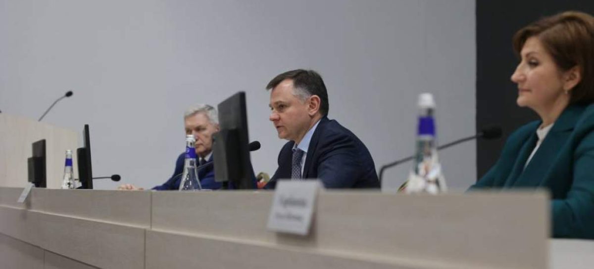 Юрий Слюсарь поручил оказать поддержку аграриям Ростовской области перед посевной