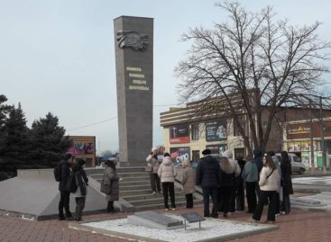 По памятным местам: экскурсию по городу провели для участников профессионального чемпионата