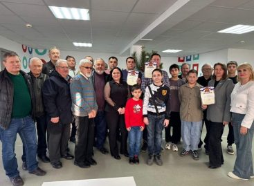 В сальском парке культуры и отдыха прошел первый в этом году шахматный турнир