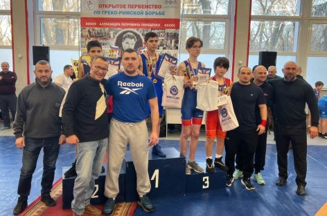 Сальский борец стал первым на первенстве в Ростове-на-Дону