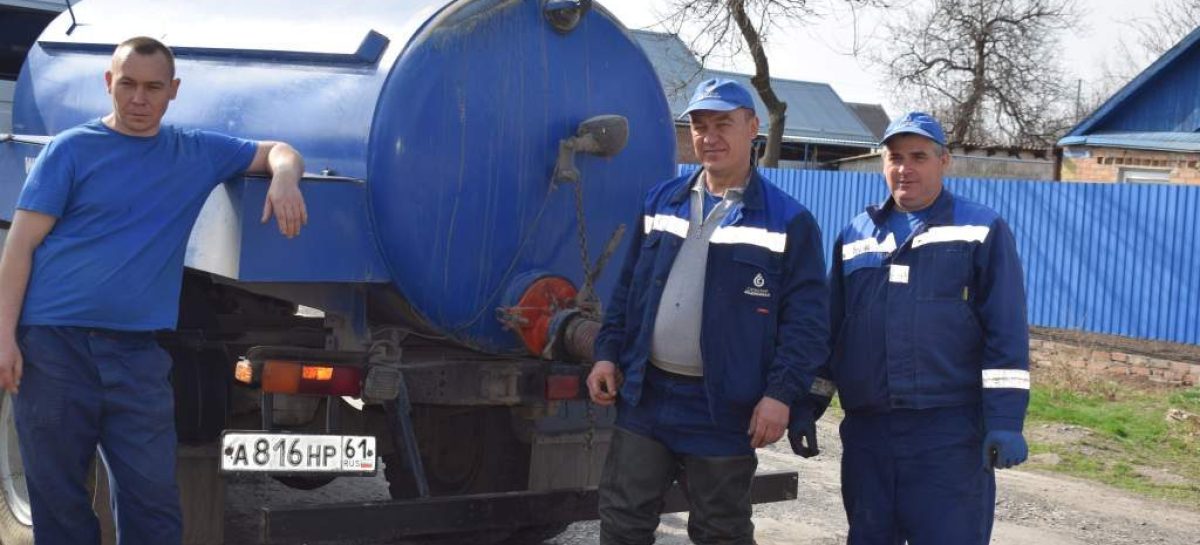 «Сальский Водоканал» продолжает плановую замену труб в городе