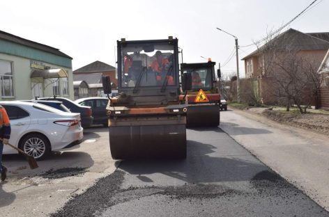 В Сальске начался ремонт дорог