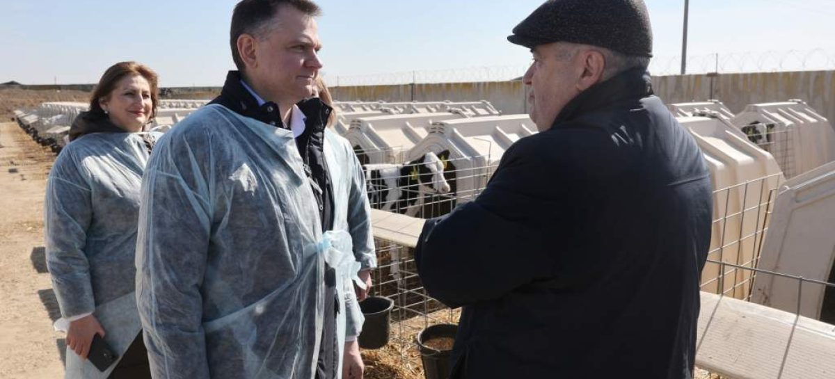 Юрий Слюсарь рассказал о планах по подготовке кадров для сельхозпредприятий Дона