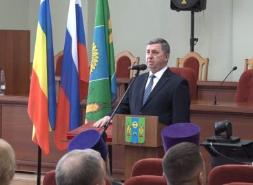 Пошел на третий срок: Владимир Березовский официально вступил в должность главы Сальского района