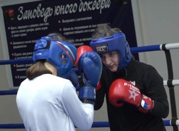У сальских боксеров  два «золота» на Всероссийском турнире в Москве: отличились девушки