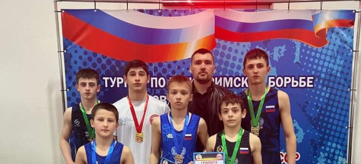 Борцы из Сальска стали призерами областного турнира
