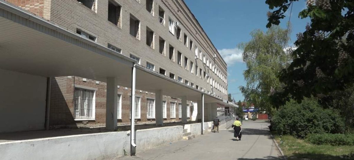 Во взрослой поликлинике ЦРБ в Сальском районе идёт капитальный ремонт