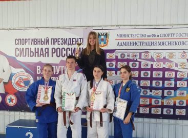 Сальские дзюдоисты взяли два «золота» и «серебро» на областном турнире