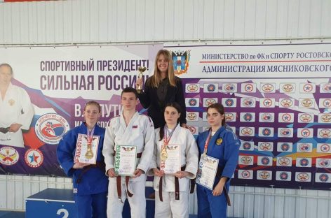 Сальские дзюдоисты взяли два «золота» и «серебро» на областном турнире