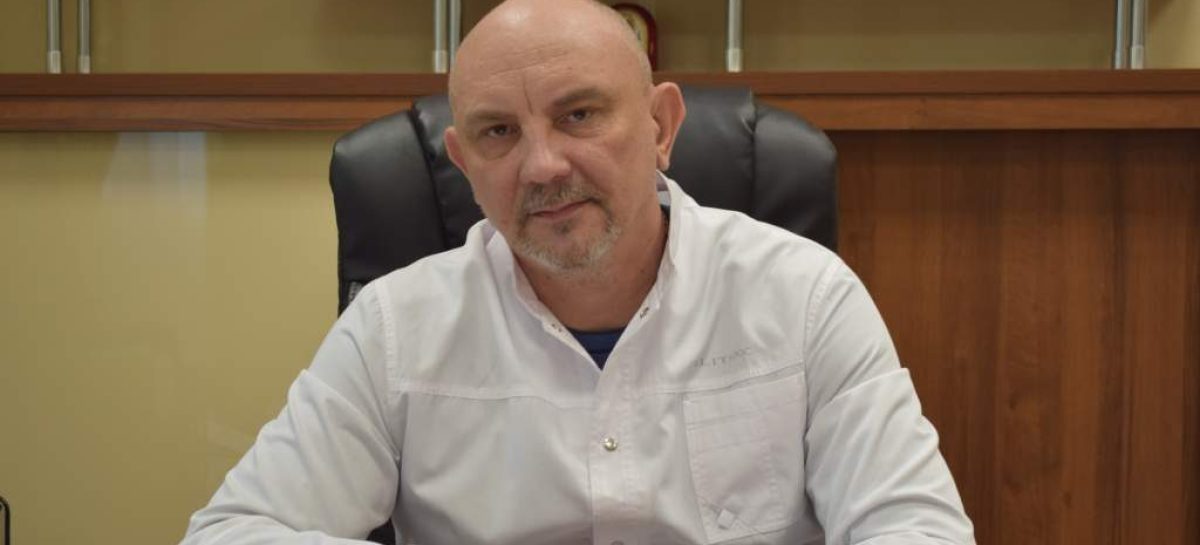 Исполняющий обязанности главного врача ЦРБ в Сальском районе — о капитальных ремонтах и кадрах, которые решают всё