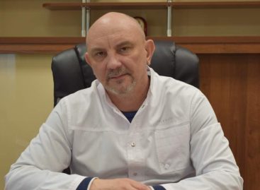 Исполняющий обязанности главного врача ЦРБ в Сальском районе — о капитальных ремонтах и кадрах, которые решают всё