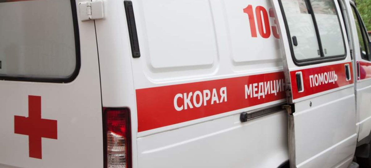 В Сальске из-за плохого самочувствия  мужчина врезался в столб
