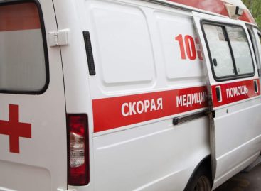 В Сальске из-за плохого самочувствия  мужчина врезался в столб