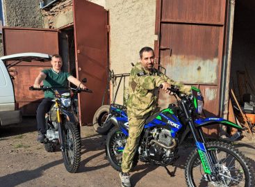 Встань, народ: волонтеры сальского гумбатальона «Русский мир» доставили очередную партию помощи бойцам на приграничье