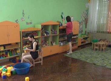 Ну-ка, вместе, ну-ка, дружно! В детском саду «Голубой вагон»  завершается косметический ремонт